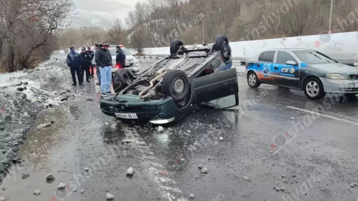 opel-y-semvoyi-mvot-bakhvel-e-erkathe-argelapatneshin-ev-glkhivayr-haytnvel-tchanaparhi-mejteghvoum