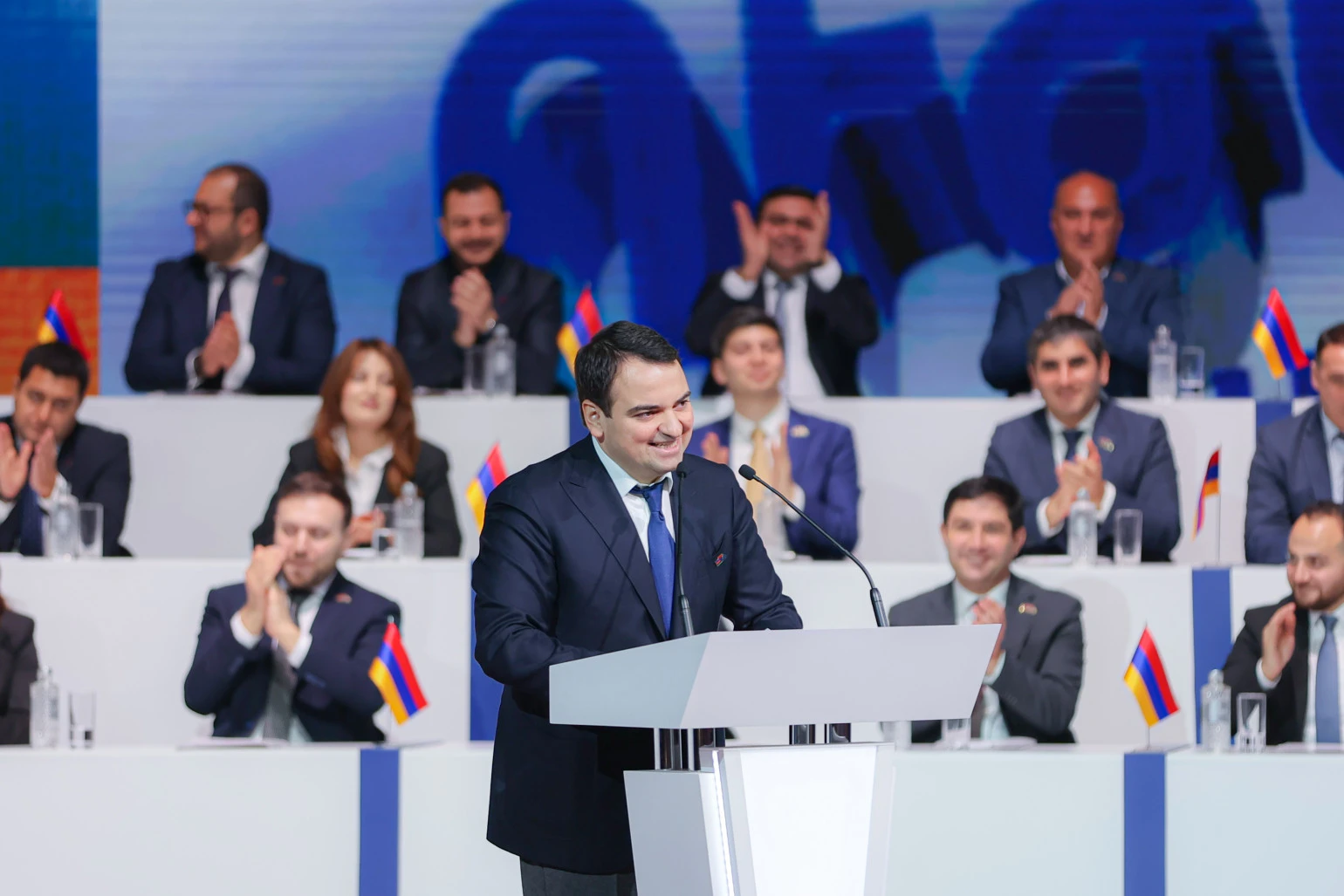 phashinyann-arden-giti-vor-samvel-karapetyany-linelvou-e-hayastani-hajvord-varchapety-ev-phvordzvoum-e-khvochyndvotelvou-dzever-gtnel-narek-karapetyan