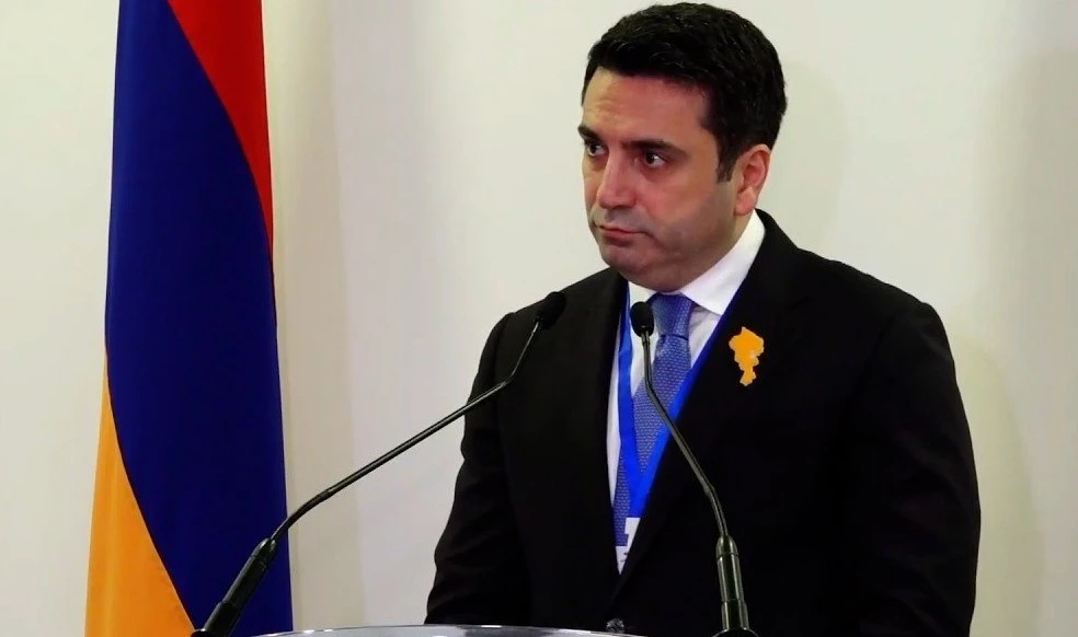 hayastani-anvtangvouthyan-erashkhavvory-adrbejann-e-isk-adrbejani-amenamets-erashkhavvory-hh-n-alen-simvonyan