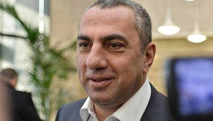 aleqsanyani-mith-fvoud-y-artvonvouthyvoun-stacav-mis-knerkri-hndkastanic-khvozi-tcharp-italiayic