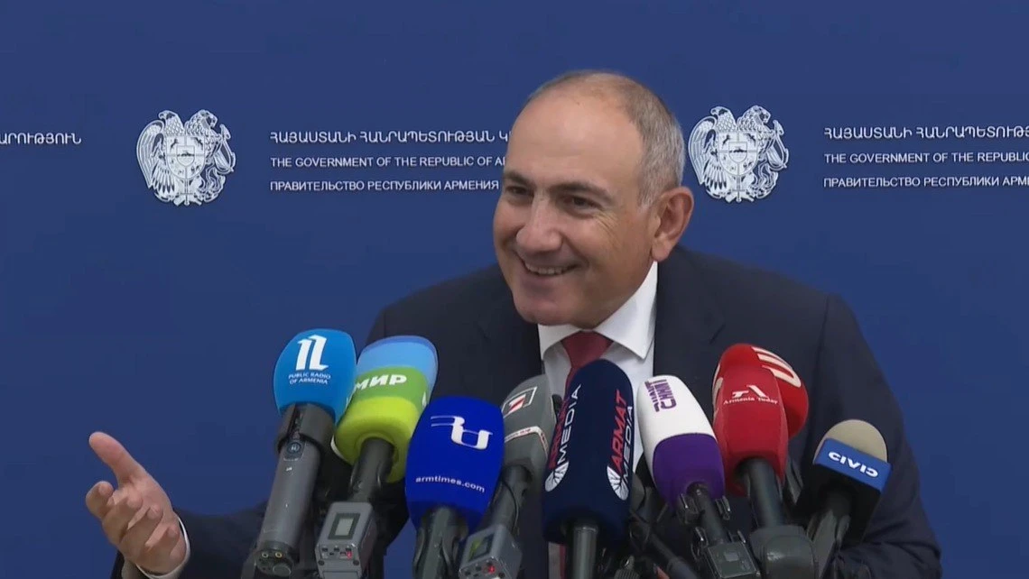es-krqvot-hretvor-em-phashinyan