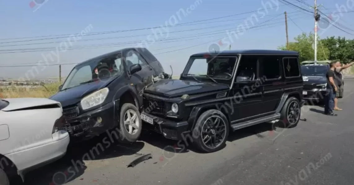 harsaniq-meknvogh-2-g-class-nery-mi-qani-metr-tarbervouthyamb-vthari-en-entharkvel