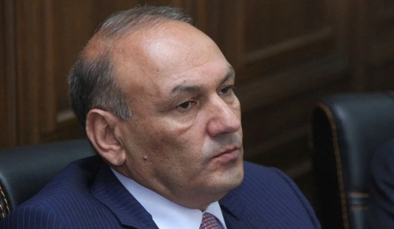 gagik-khachatryani-nkatmamb-harvoucvel-e-nvor-hanrayin-qreakan-hetapndvoum