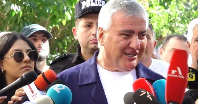 hastat-hajvord-varchapety-es-em-linelvou-phashinyann-el-tsaphaharelvou-e-karapetyan